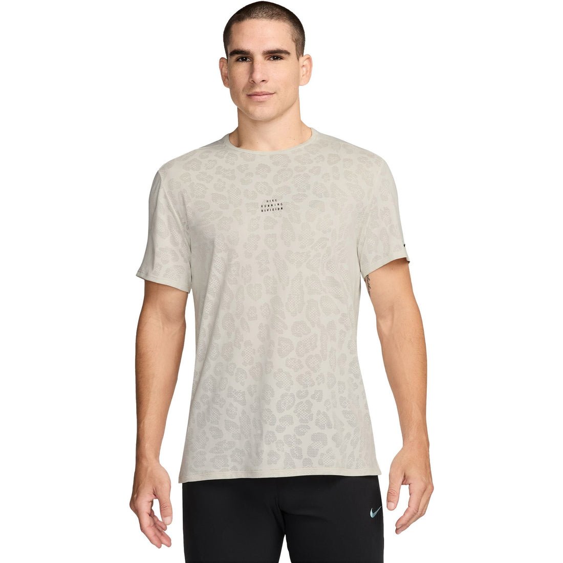 Nike men beige camo print training t shirt