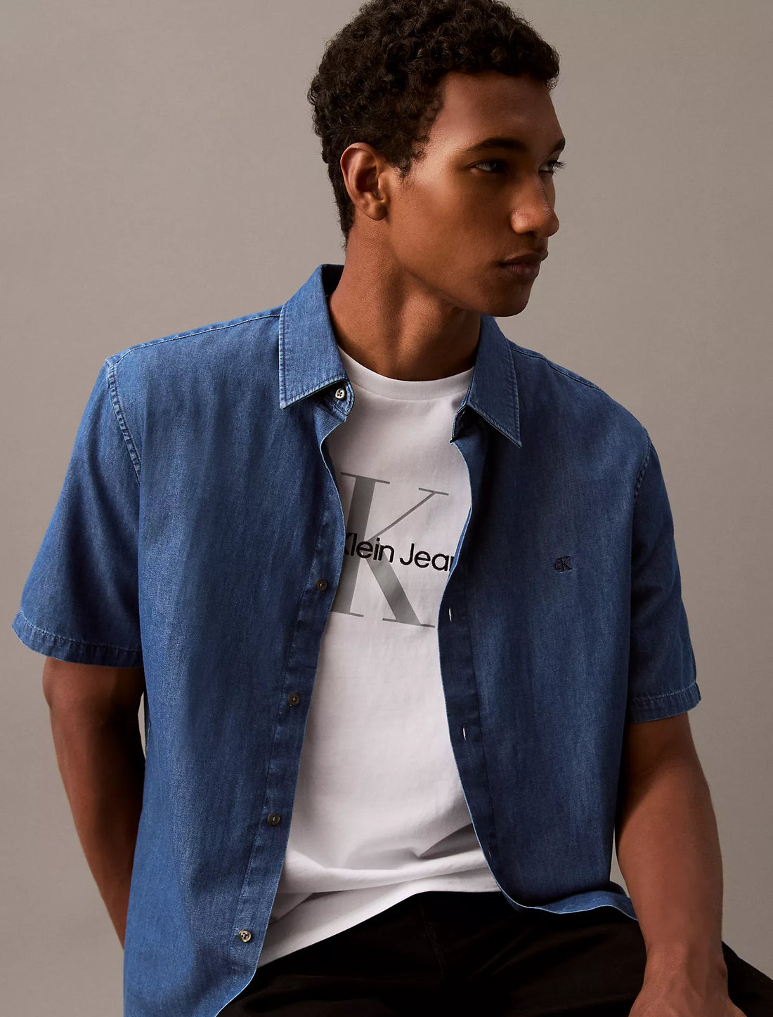 Light Chambray Short Sleeve Shirt