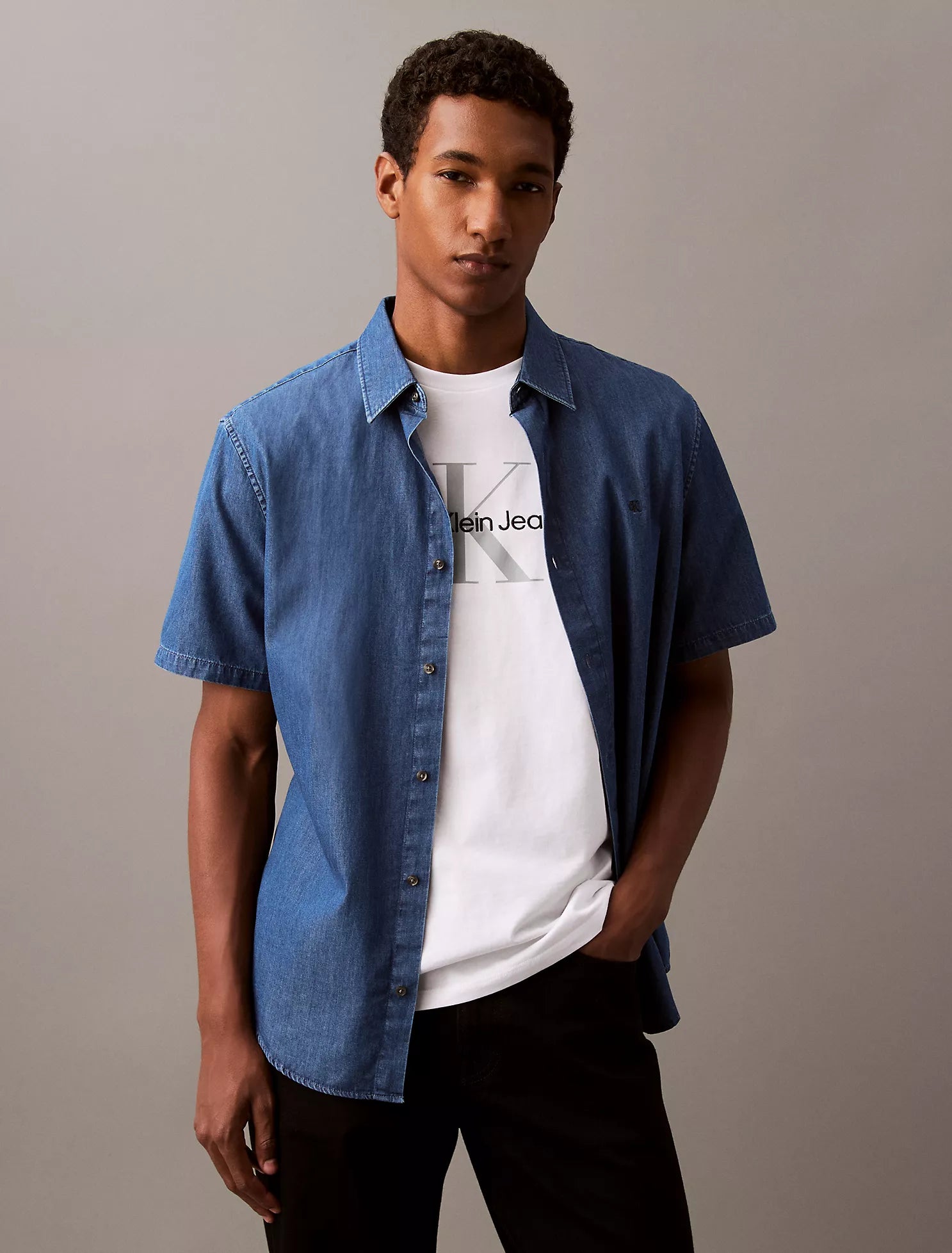 Light Chambray Short Sleeve Shirt