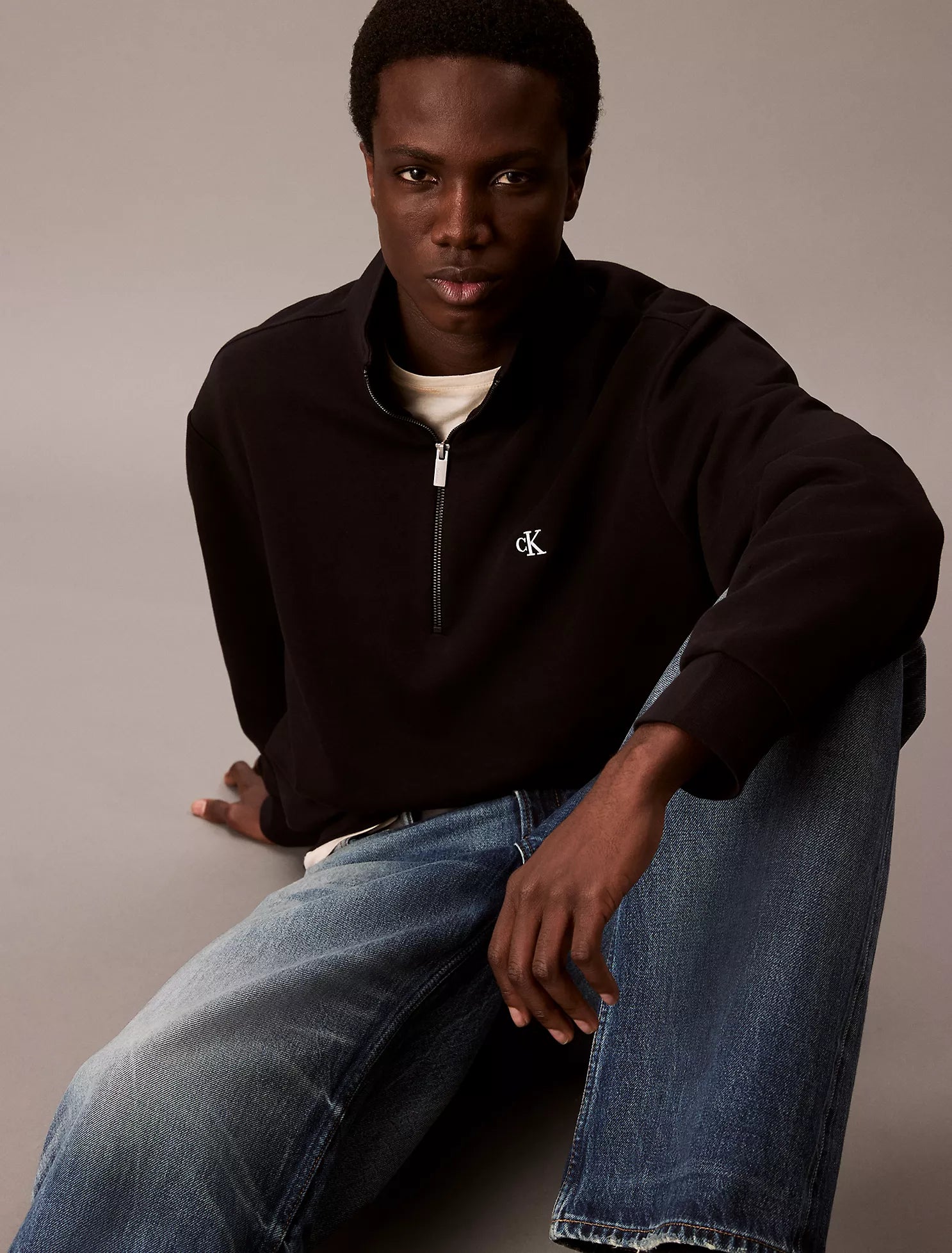 Sudadera polar con cremallera de un cuarto y logotipo de archivo