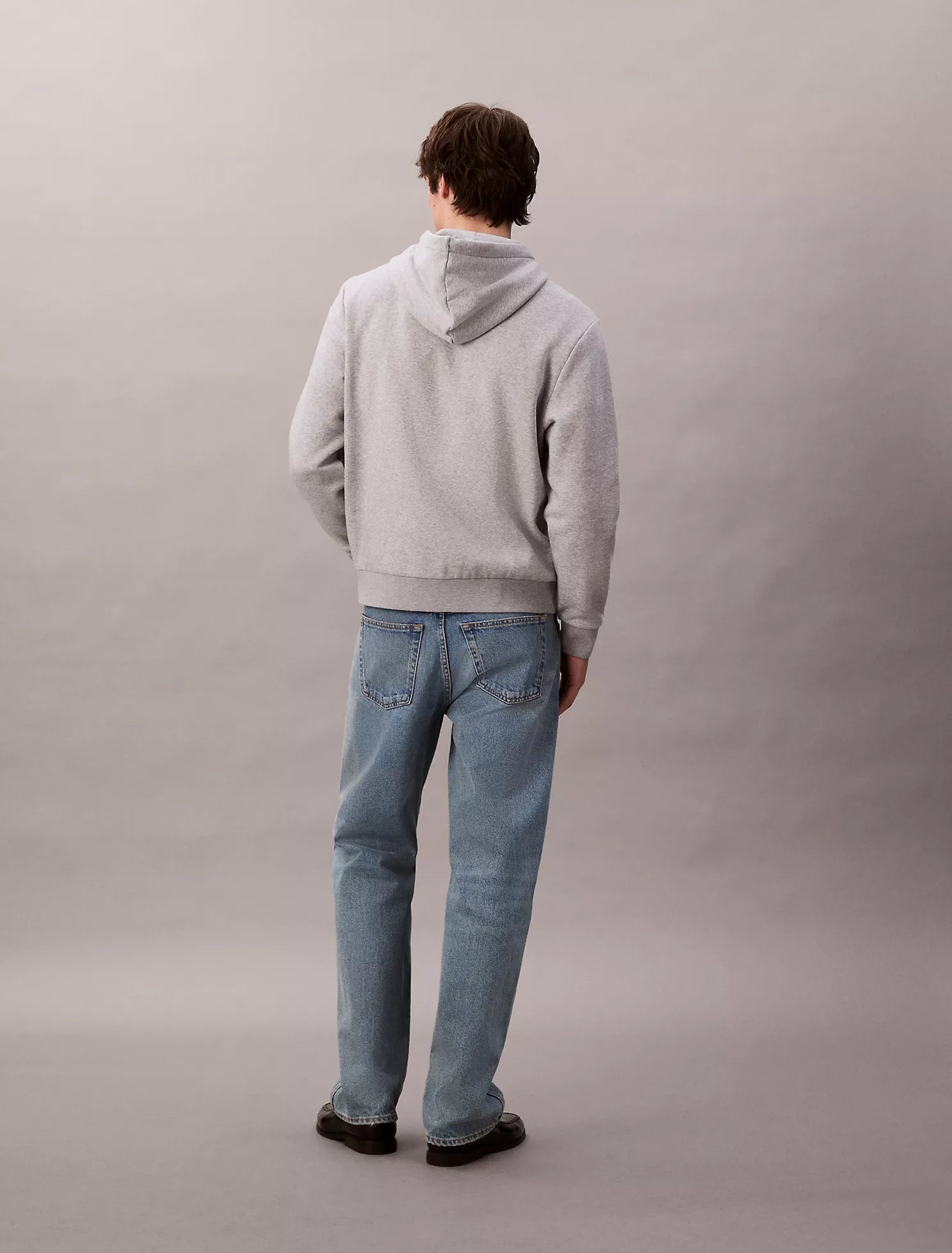 Sudadera con capucha de polar con el logotipo del archivo