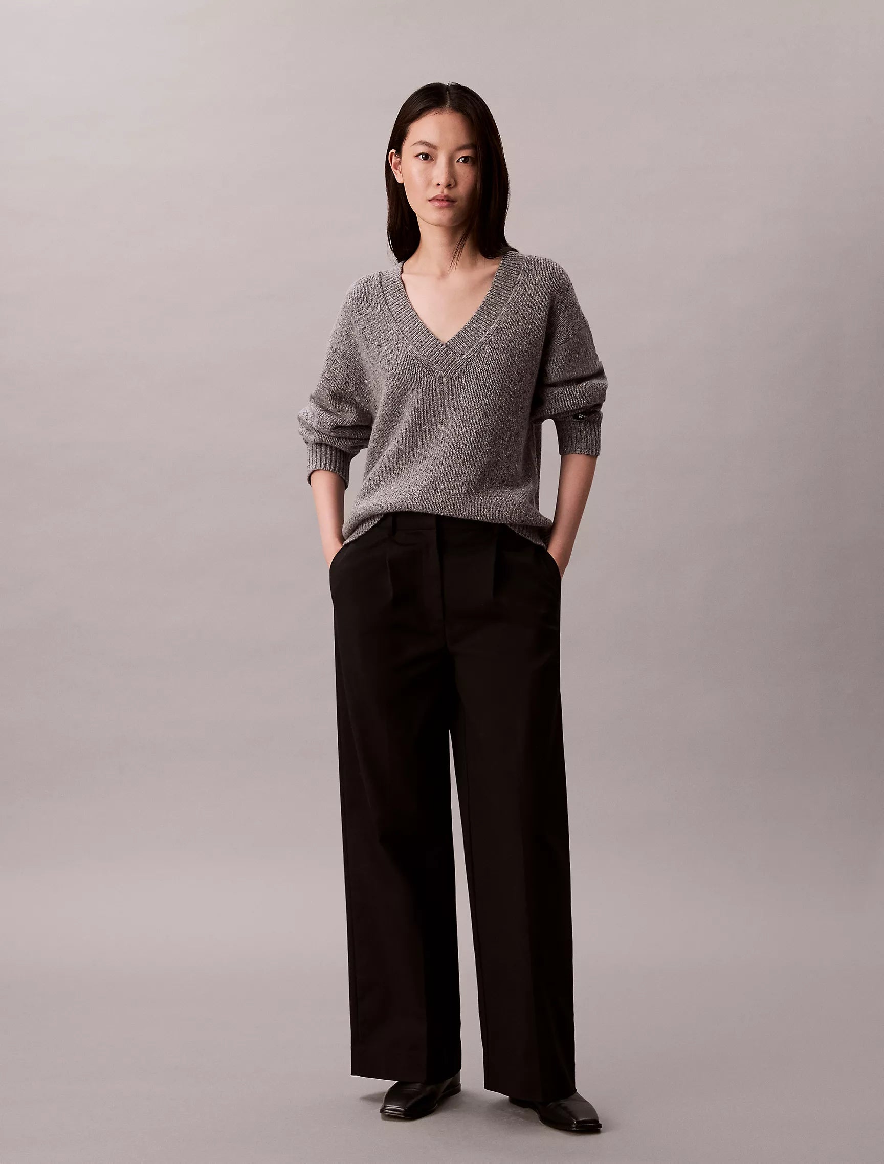 Chunky Relaxed V-Neck Sweater – Cozy Merino Wool Blend