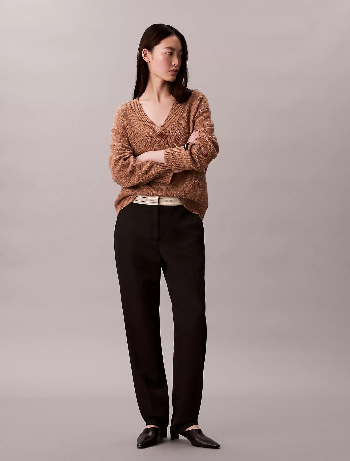 Chunky Relaxed V-Neck Sweater – Cozy Merino Wool Blend