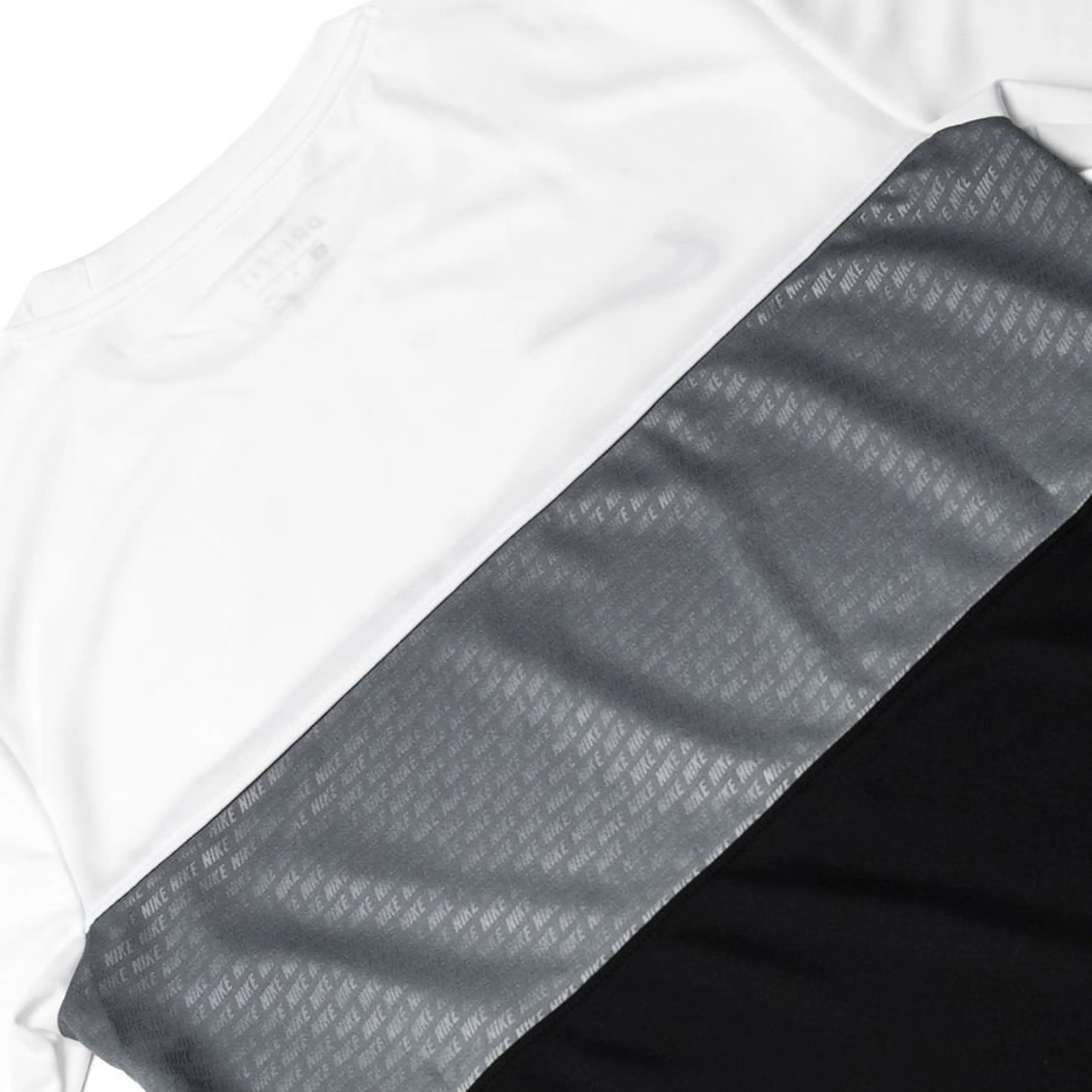 Nike Men T-shirt 