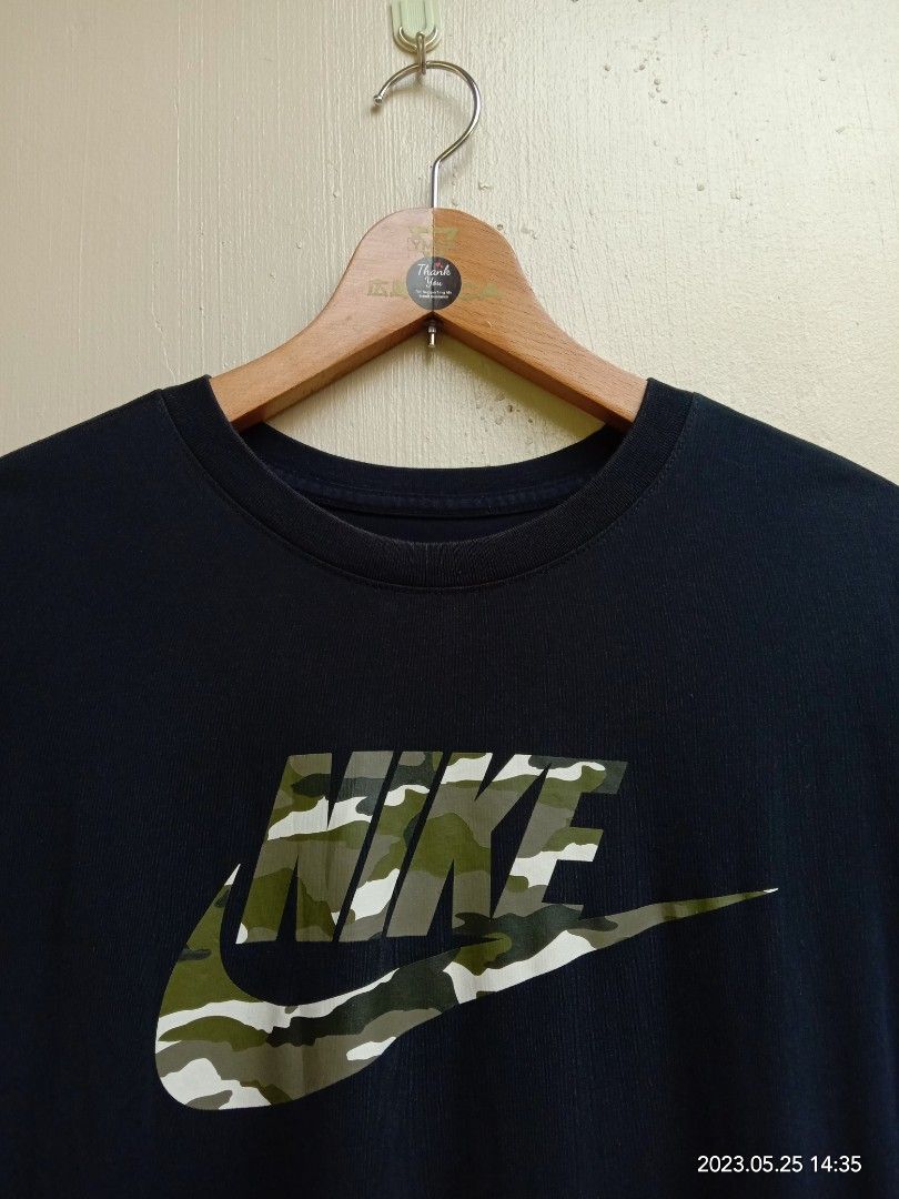 Nike Men T-shirt 