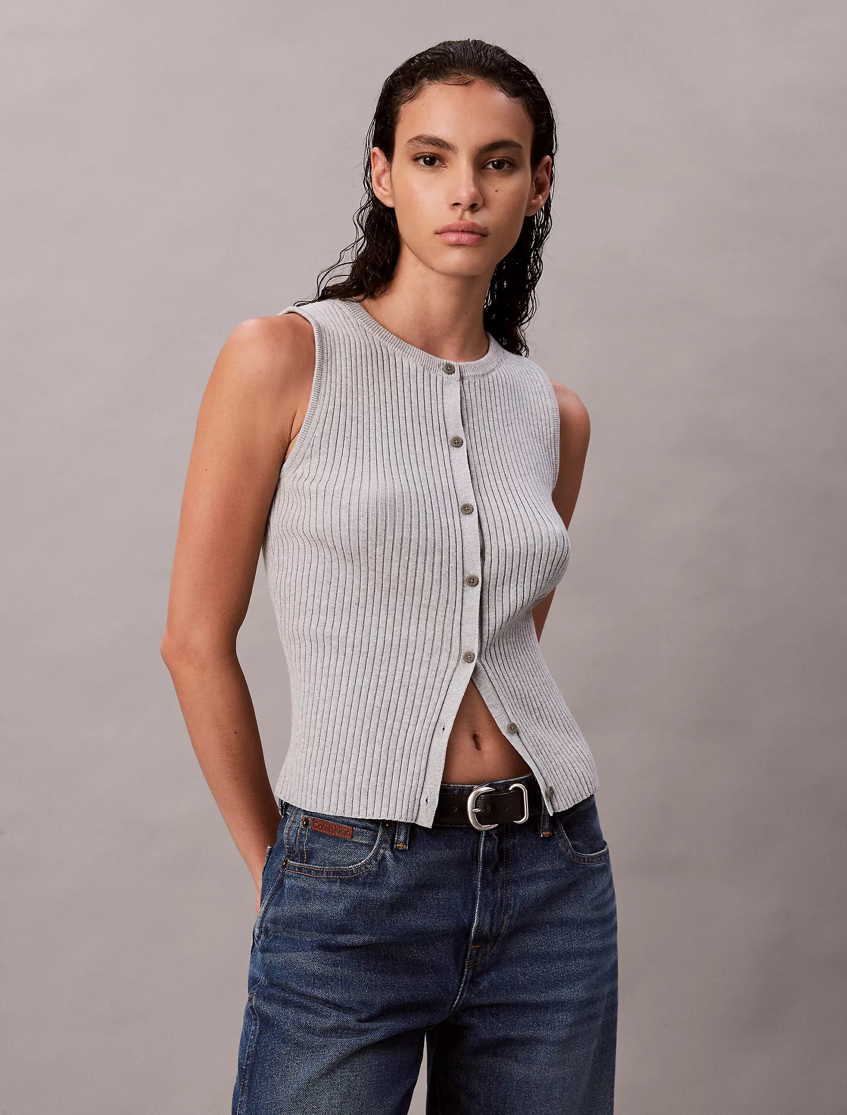  Sleeveless Crewneck Tank Top